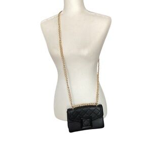 Elegant Black Quilted Chain Bag